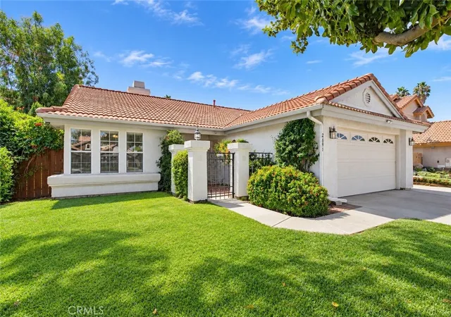 Photo 2 of Sale Pending at 2691 Alne Dr, Hemet, CA 92545 | MLS# TR26205634 | Listing updated on 2026-10-07
