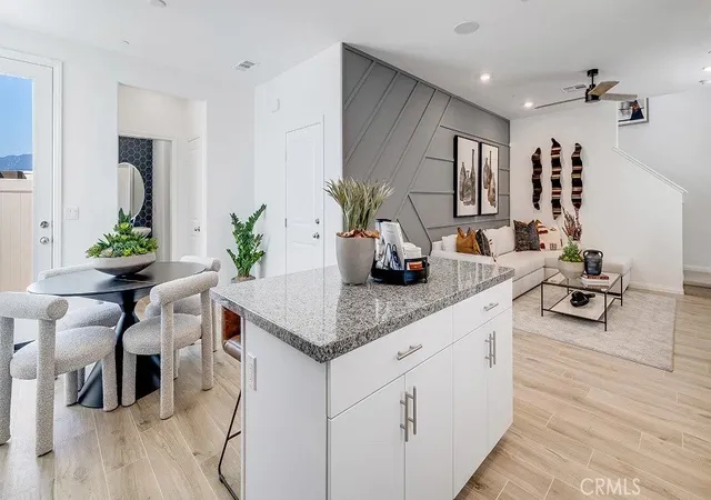 Listing Photo 5 - Condo for sale in building located at 1202 Yeager Ave, Rialto, CA 92376