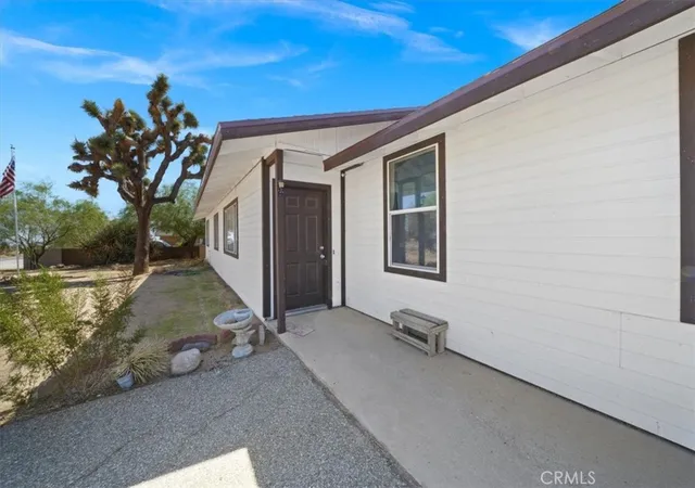 Photo 2 of Single family home for sale at 58407 Campanula St, Yucca Valley, CA 92284 | MLS# SW26205727 | Listing updated on 2026-10-01