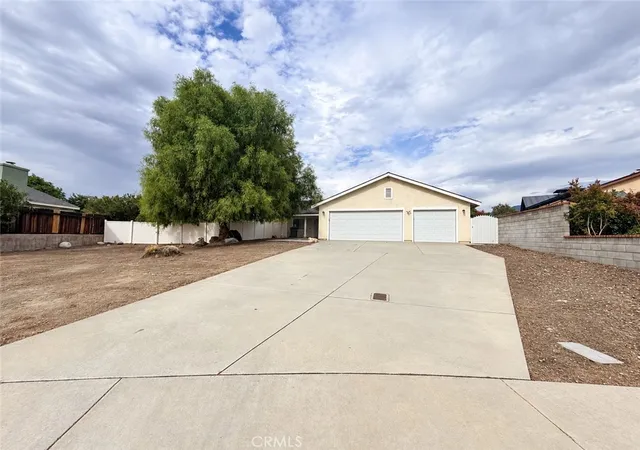 Photo 1 of Sale Pending at 43002 Masonic Dr, Hemet, CA 92544 | MLS# RS26205726 | Listing updated on 2026-10-07