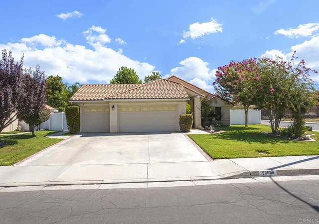 Photo 2 of Single family home for sale at 26064 Avenida Hortensia, Hemet, CA 92544 | MLS# PTP2607129 | Listing updated on 2026-09-21