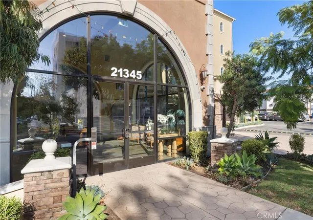 Listing Photo 1 - Condo for sale in building located at 21345 Hawthorne Blvd, Torrance, CA 90503 - Unit #204