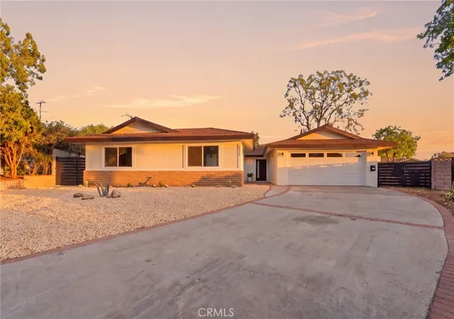 Photo 2 of Single family home for sale at 577 Bishop Pl, Claremont, CA 91711 | MLS# CV26205897 | Listing updated on 2026-10-04