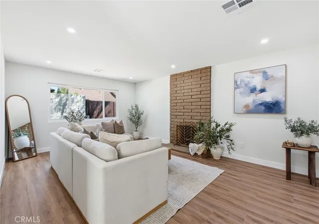 Photo 4 of Single family home for sale at 577 Bishop Pl, Claremont, CA 91711 | MLS# CV26205897 | Listing updated on 2026-10-04