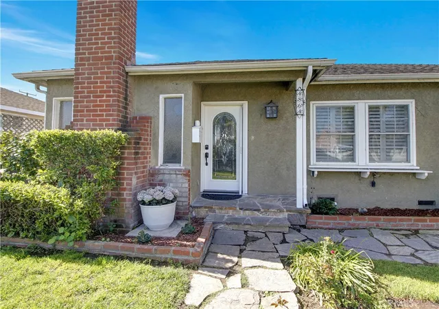 Photo 2 of Single family home for sale at 4864 West 139th, Hawthorne, CA 90250 | MLS# CV26203519 | Listing updated on 2026-10-09
