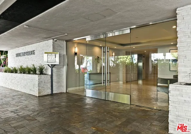 Photo 3 of Condo for sale at 8530 Holloway Dr #422, West Hollywood, CA 90069 | MLS# 26989045 | Listing updated on 2026-10-07