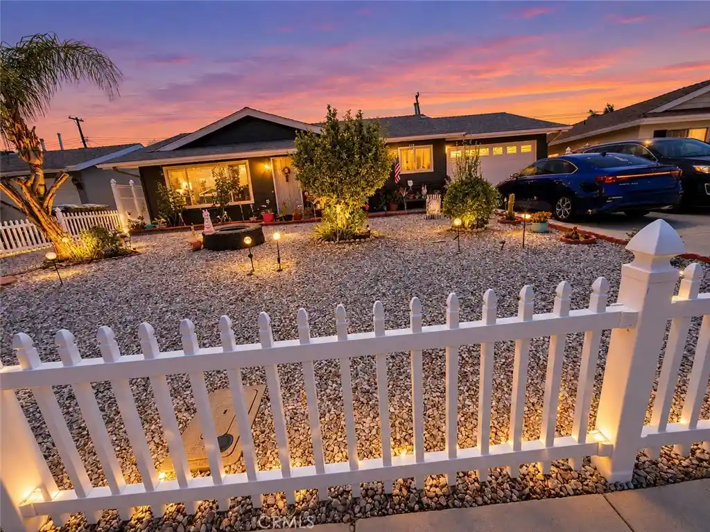 Photo 1 of Single family home for sale at 395 Jade, Hemet, CA 92543 | MLS# CV26205909 | Listing updated on 2026-10-16
