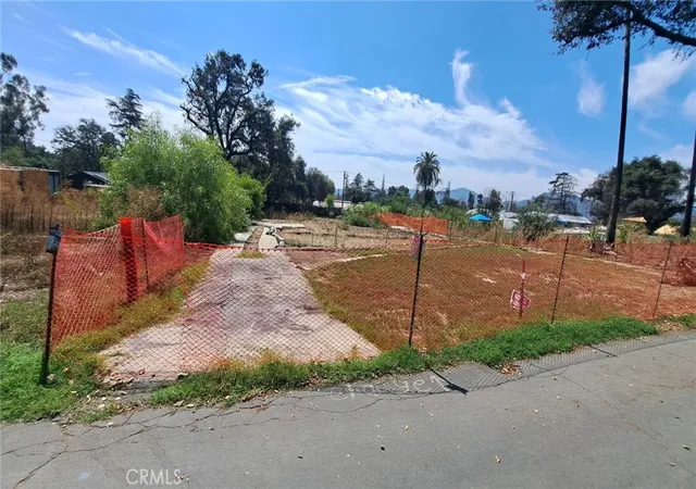 Photo 3 of Land for sale at 136 E Harriet, Altadena, CA 91001 | MLS# IV26205915 | Listing updated on 2026-10-08