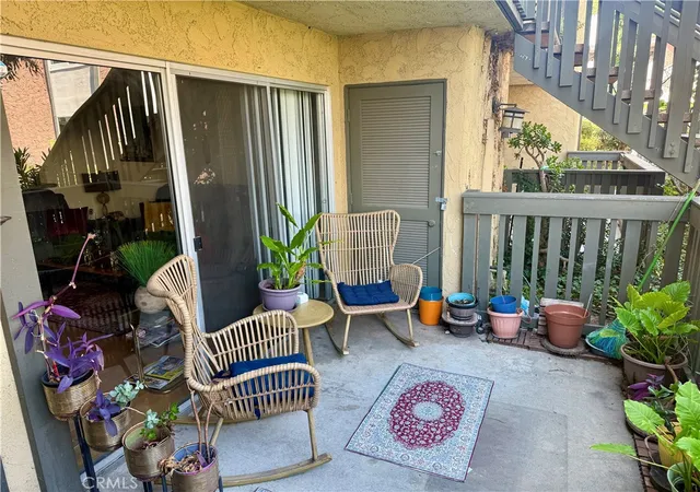 Listing Photo 2 - Condo for sale in building located at 23304 Marigold Ave, Torrance, CA 90502 - Unit #103