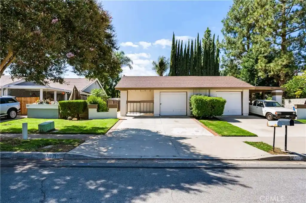 Photo 1 of Sale Pending at 991 Vallejo Ave, Simi Valley, CA 93065 | MLS# SR26204700 | Listing updated on 2026-10-16