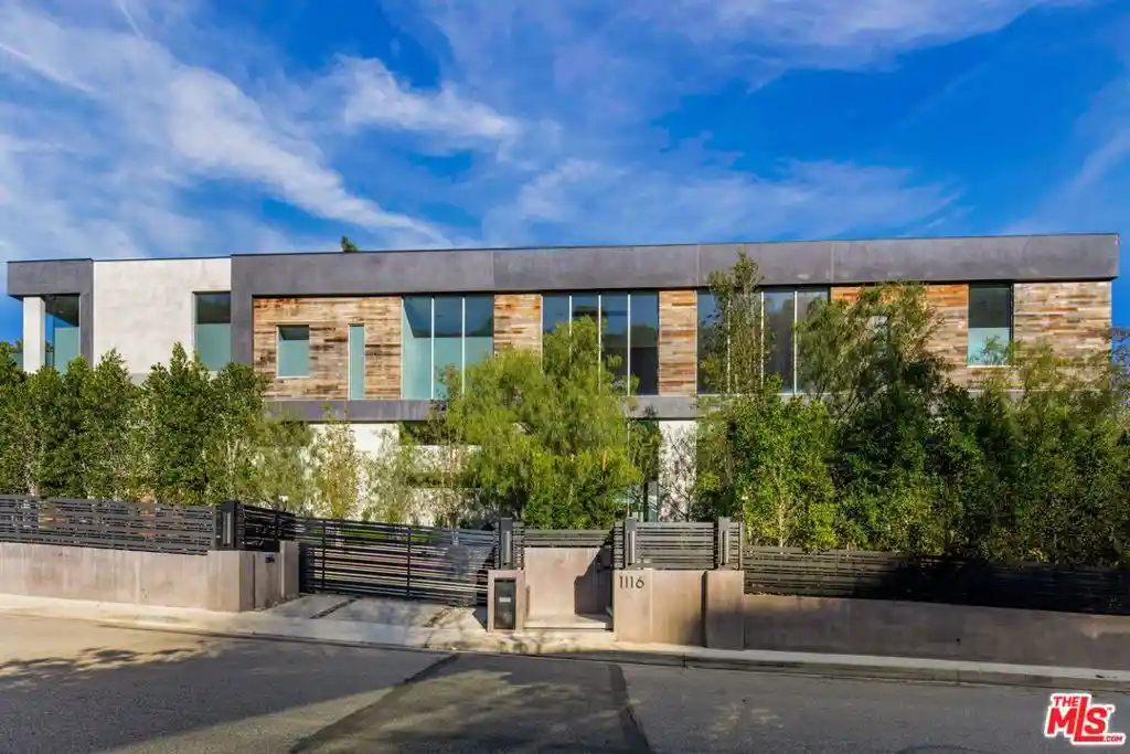 Photo 1 of Mansion for sale at 1116 Chantilly Rd, Los Angeles, CA 90077 | MLS# 26990629 | Listing updated on 2026-10-22
