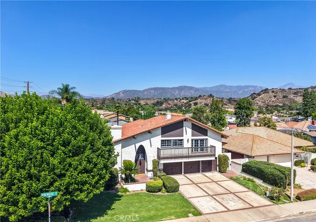 Photo 3 of Single family home for sale at 2009 Vinewood St, La Verne, CA 91750 | MLS# CV26205448 | Listing updated on 2026-10-11