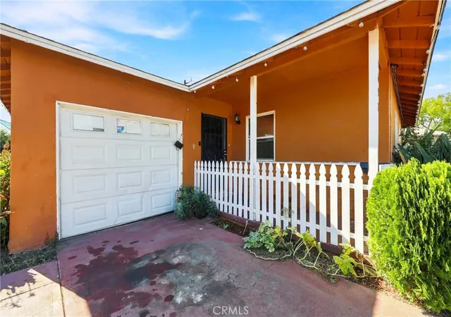 Photo 3 of Single family home for sale at 1692 Crestview, San Bernardino, CA 92404 | MLS# DW26206033 | Listing updated on 2026-10-11