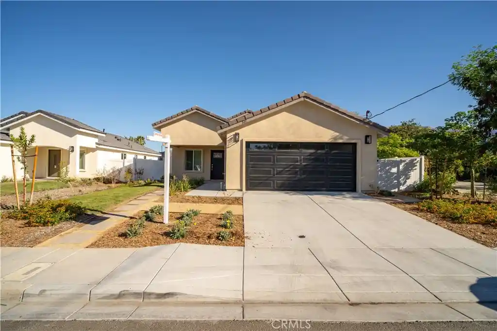 Photo 1 of Single family home for sale at 321 East 2nd, San Jacinto, CA 92583 | MLS# CV26206054 | Listing updated on 2026-10-22