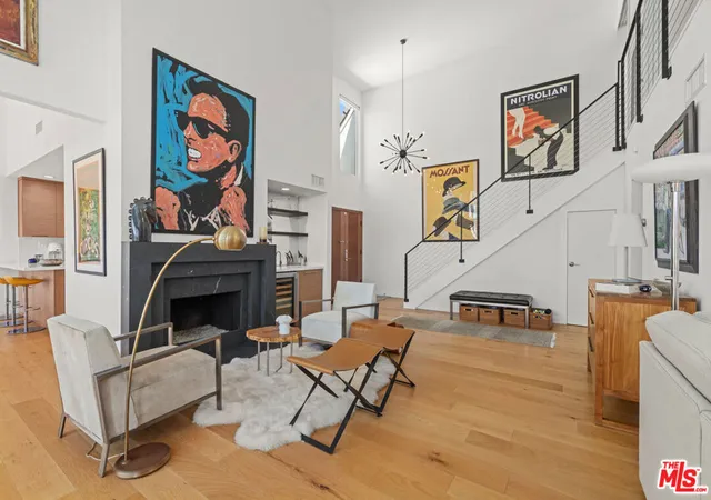 Listing Photo 4 - Condo for sale in building located at 4200 Via Dolce, Marina Del Rey, CA 90292 - Unit #328