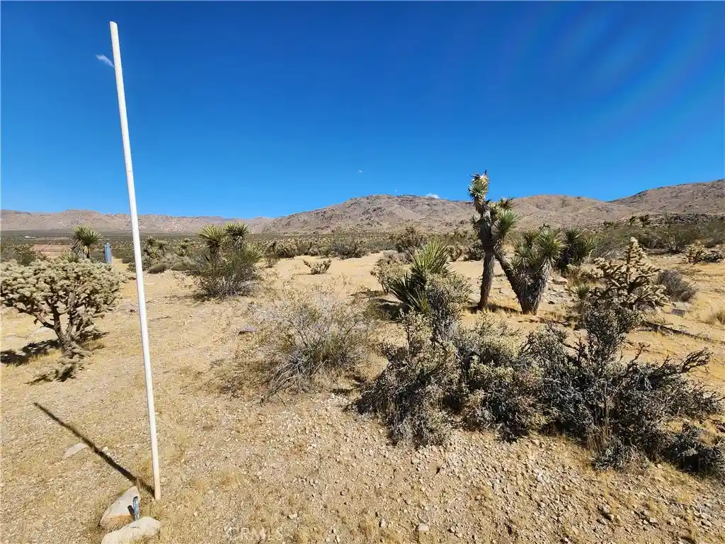 Photo 1 of Land for sale at 20 Ac Cahuilla Rd, Apple Valley, CA 92307 | MLS# HD26206181 | Listing updated on 2026-10-21