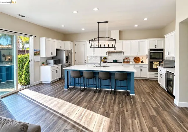 Photo 3 of Sale Pending at 493 Quail Glen Dr, Oakley, CA 94561 | MLS# 41148946 | Listing updated on 2026-10-06