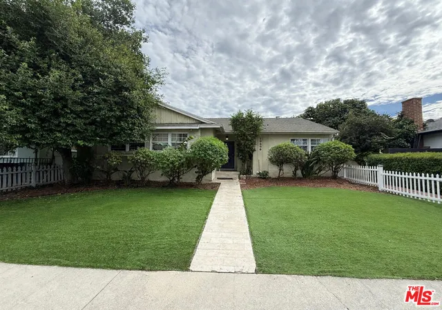 Photo 1 of Single family home for sale at 19604 Victory Blvd, Tarzana, CA 91335 | MLS# 26990867 | Listing updated on 2026-10-01