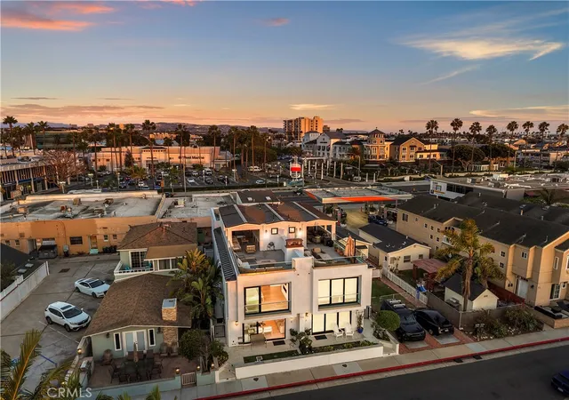 Multi family home for sale at 506 Clubhouse Ave, Newport Beach, CA 92663 | MLS# OC26206141