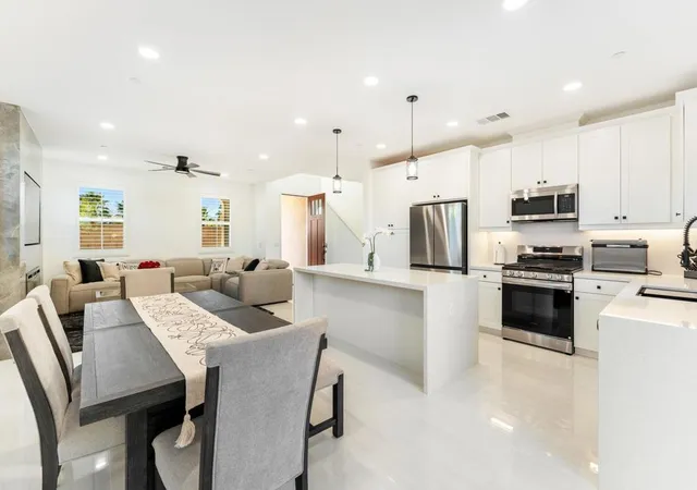 Photo 4 of Single family home for sale at 617 Via Firenze, Cathedral City, CA 92234 | MLS# 219153023DA | Listing updated on 2026-09-22