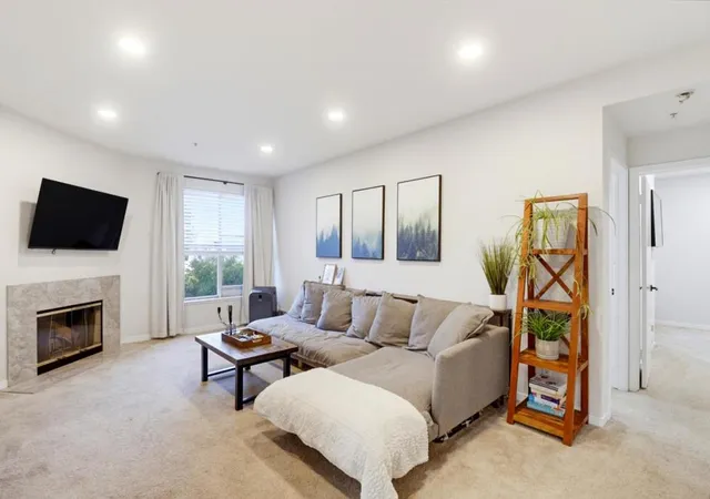 Listing Photo 2 - Condo for sale in building located at 211 S Fremont, San Mateo, CA 94401 - Unit #309
