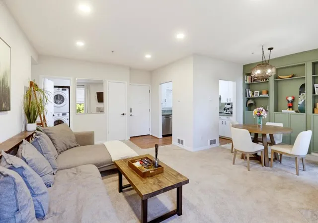 Listing Photo 4 - Condo for sale in building located at 211 S Fremont, San Mateo, CA 94401 - Unit #309