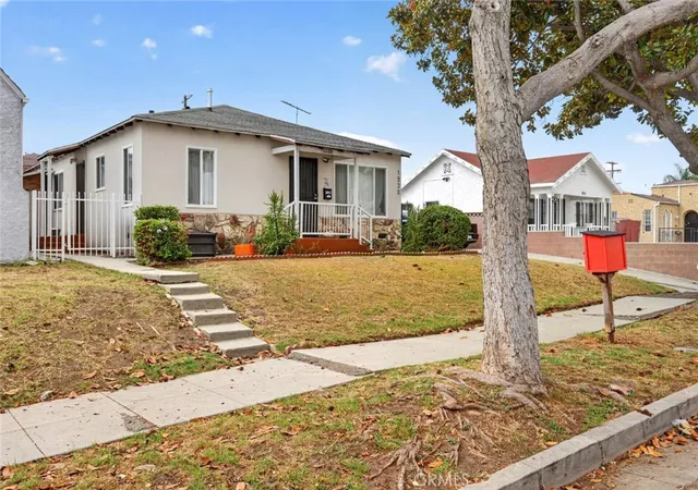 Photo 2 of House for sale at 1530 W 81st Street, Los Angeles, CA 90047 | MLS# PW26206282 | Listing updated on 2026-09-25