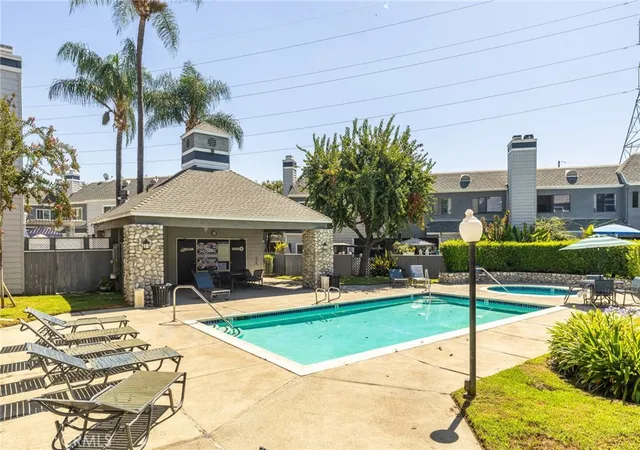 Listing Photo 2 - Condo for sale in building located at 1230 S Barranca Ave, Glendora, CA 91740 - Unit #F