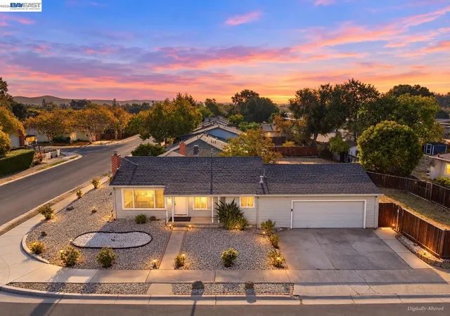 Photo 1 of Sale Pending at 1298 Almar St, Concord, CA 94518 | MLS# 41148962 | Listing updated on 2026-10-05