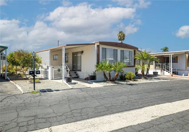 Photo 1 of Manufactured home for sale at 332 N Lyon Ave #74, Hemet, CA 92543 | MLS# SW26206400 | Listing updated on 2026-09-22