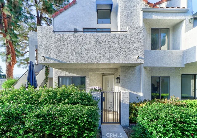 Photo 1 of Townhouse for sale at 652 Park Shadow Ct, Baldwin Park, CA 91706 | MLS# CV26202905 | Listing updated on 2026-10-03