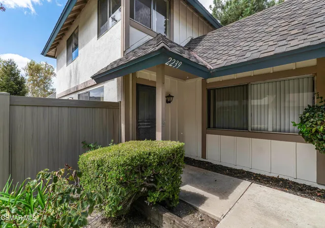 Photo 2 of Townhouse for sale at 2239 Sonoma Ct, Thousand Oaks, CA 91362 | MLS# 226004513 | Listing updated on 2026-10-01