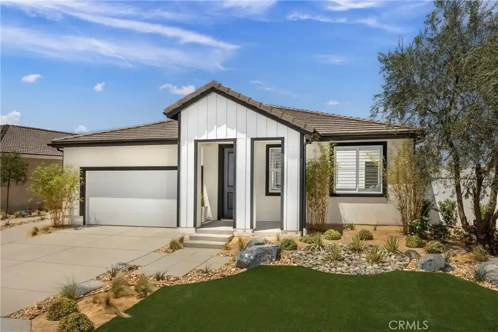 Photo 1 of Single family home for sale at 1558 E Holguin St, Lancaster, CA 93534 | MLS# SR26206603 | Listing updated on 2026-10-18