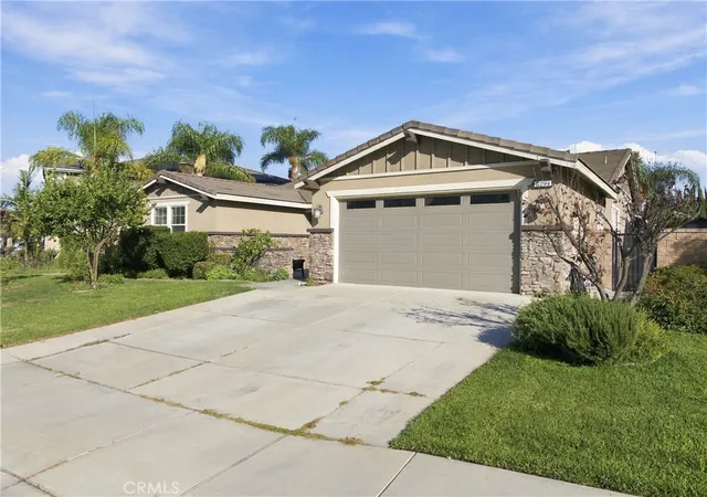 Photo 3 of Sale Pending at 8294 Fall Crk Dr, Eastvale, CA 92880 | MLS# CV26206045 | Listing updated on 2026-10-06
