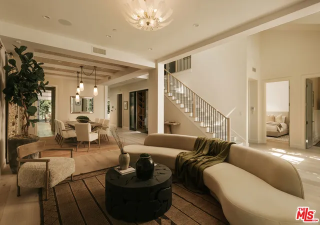 Photo 3 of Mansion for sale at 371 20th Street, Santa Monica, CA 90402 | MLS# 26990823 | Listing updated on 2026-10-02