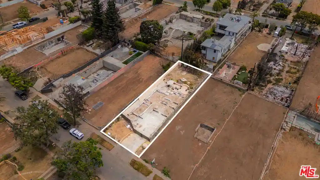 Photo 1 of Land for sale at 930 Kagawa St, Pacific Palisades, CA 90272 | MLS# 26988065 | Listing updated on 2026-10-19