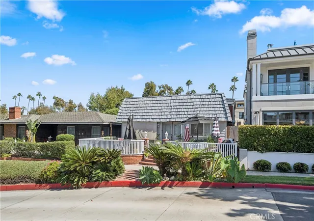 Photo 3 of Multi family home for sale at 310 Fernleaf, Corona Del Mar, CA 92625 | MLS# NP26204035 | Listing updated on 2026-09-22