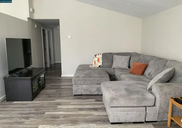 Photo 3 of Manufactured home for sale at 1909 Strasbourg Ln, Antioch, CA 94509 | MLS# 41148988 | Listing updated on 2026-09-28
