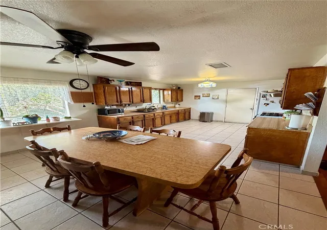 Photo 3 of Single family home for sale at 931 E List, Exeter, CA 93221 | MLS# SR26206737 | Listing updated on 2026-09-25