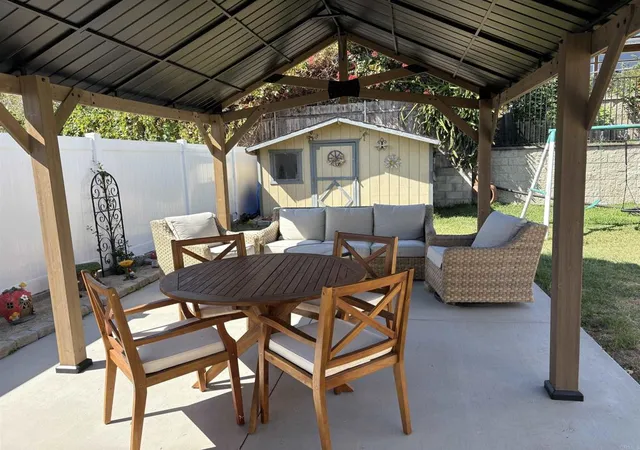 Photo 3 of Sale Pending at 946 Rose, Vista, CA 92083 | MLS# NDP2608843 | Listing updated on 2026-09-30