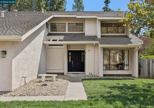 Photo 2 of Sale Pending at 20 Alhambra Hills Dr, Martinez, CA 94553 | MLS# 41148994 | Listing updated on 2026-09-29