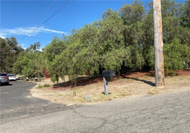 Photo 2 of Single family home for sale at 1041 Lau Hala Cyn, Vista, CA 92081 | MLS# IG26206752 | Listing updated on 2026-10-11