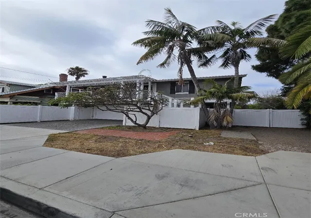 Single family home for sale at 544 Bernard St, Costa Mesa, CA 92627 | MLS# PW26205890