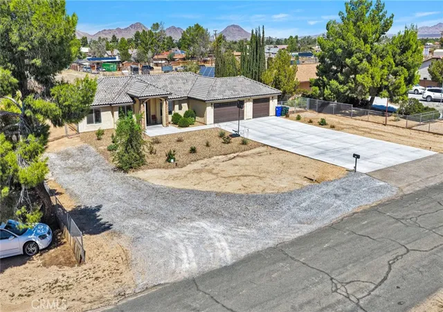 Photo 1 of Single family home for sale at 13922 Jicarilla Rd, Apple Valley, CA 92307 | MLS# HD26206820 | Listing updated on 2026-09-29