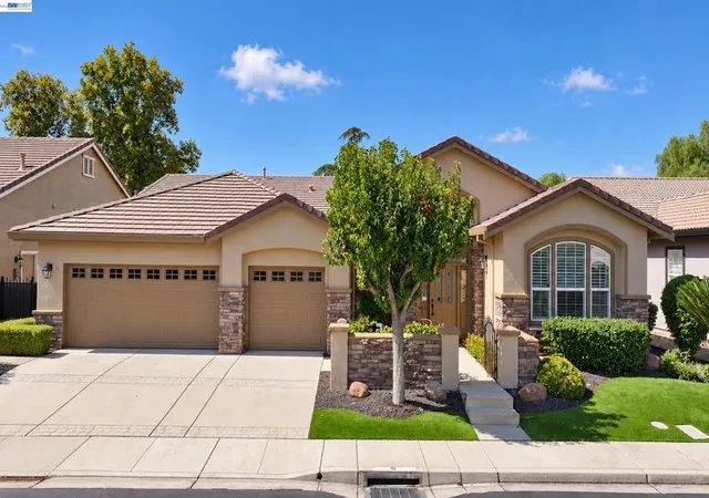 Photo 1 of Single family home for sale at 1117 Burghley Ln, Brentwood, CA 94513 | MLS# 41149010 | Listing updated on 2026-10-05
