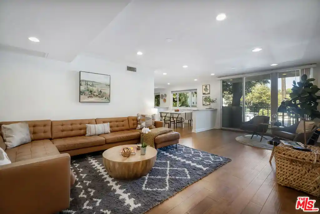 Listing Photo 1 - Condo for sale in 330 W California Blvd located at 330 W California Blvd, Pasadena, CA 91105 - Unit #101