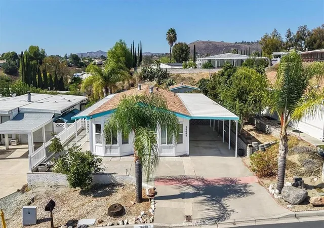 Photo 3 of Manufactured home for sale at 28698 Via Princesa, Murrieta, CA 92563 | MLS# SW26206659 | Listing updated on 2026-10-06