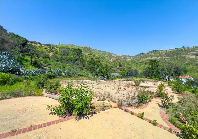 Photo 2 of Land for sale at 23422 W Copacabana, Malibu, CA 90265 | MLS# SR26206884 | Listing updated on 2026-09-22