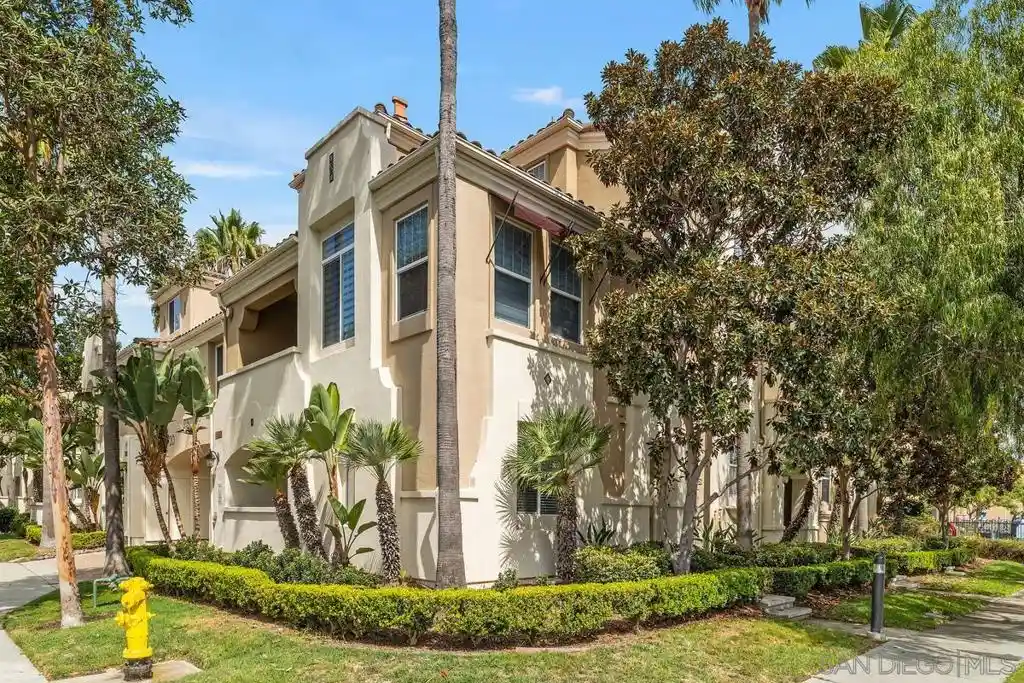 Listing Photo 1 - Condo for sale in 2710 E Evans Rd located at 2710 E Evans Rd, San Diego, CA 92106 - Unit 2710 E Evans Rd