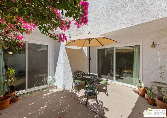 Listing Photo 4 - Condo for sale in building located at 280 S Avenida Caballeros, Palm Springs, CA 92262 - Unit #108